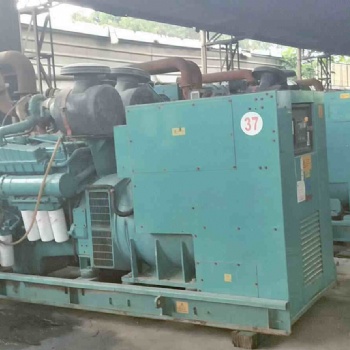 從化柴油發(fā)電機(jī)組出租，從化大型低噪音發(fā)電機(jī)租賃