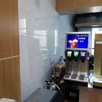 漢堡店可樂機(jī)可樂**氣瓶浙江可樂機(jī)廠家