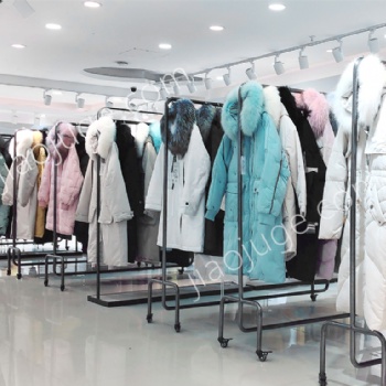 品牌女裝折扣批發(fā)羽絨服批發(fā)童裝批發(fā)