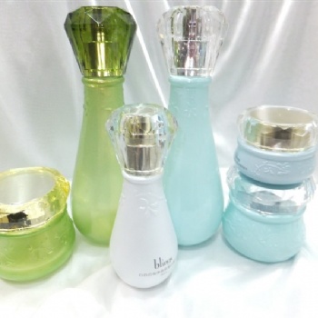 化妝品玻璃瓶 拉管瓶 化妝品套裝瓶廠家價(jià)格