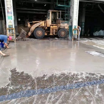 四川成都混凝土路面破損路面修補(bǔ)料-2小時即可通車