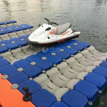 浙江臺(tái)州供應(yīng)水上浮筒 摩托艇碼頭水上浮橋平臺(tái)