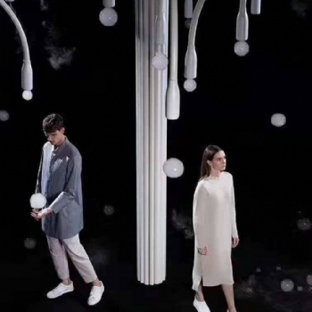 2019中秋晚會(huì)上暖場(chǎng)道具煙泡樹/泡泡樹廠家