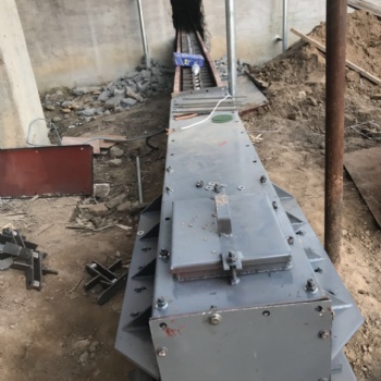 河北亮彥廠家 刮板輸送機(jī) FU型鏈?zhǔn)焦伟遢斔蜋C(jī) 支持定制 質(zhì)量有保障