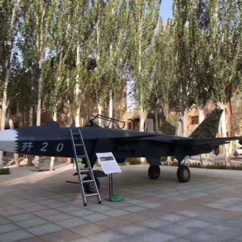 專業廠家做專業事，河南榮富廠家專業出租軍事展模型