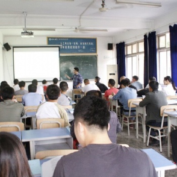 想要學門技術開塔吊怎么樣