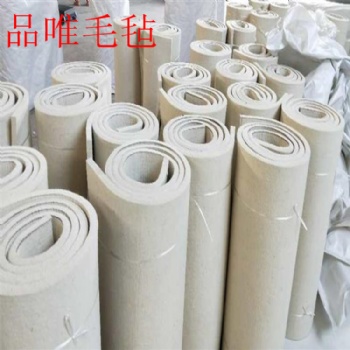 工業(yè)毛氈，毛氈無(wú)妨布。民用毛氈，毛氈輪，地毯布，