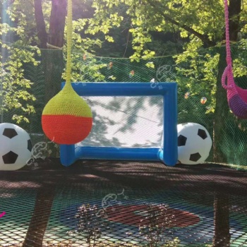 彩虹繩網樂園，戶外繩網攀爬叢林穿越樹上蹦床無動力拓展，景觀工程
