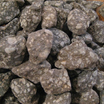 石家莊瑞峰礦業(yè)供應(yīng)瑞峰供應(yīng)麥飯石顆粒麥飯石粉麥飯石球