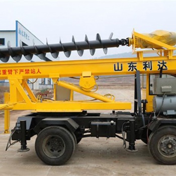 專業(yè)生產(chǎn)輪式長(zhǎng)螺旋打樁機(jī) 車載式打樁機(jī) 高速公路護(hù)欄打樁機(jī)