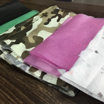 源頭廠家各種風(fēng)格迷彩丙綸紡黏無(wú)紡布