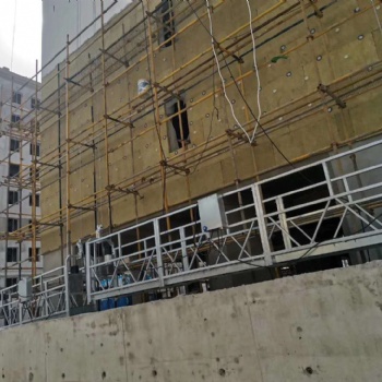 山東吊籃廠家熱鍍鋅建筑吊籃。定做各種異型吊籃，質(zhì)量好，價(jià)格低！