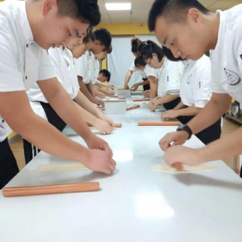 臨清蛋糕培訓(xùn)學(xué)校地址