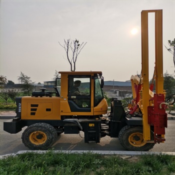 西山廠家供應(yīng)公路護(hù)欄打樁機(jī) 四驅(qū)波形護(hù)欄打樁機(jī) 波形護(hù)欄打樁機(jī)價格和圖片