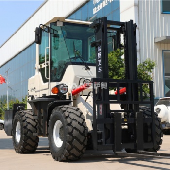 遵義供應(yīng)四驅(qū)3.5噸到6噸型號(hào)的越野叉車