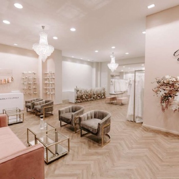 合肥婚紗禮服店裝修，用心去設(shè)計，用愛制造浪漫