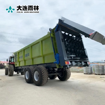 大連雨林品牌農(nóng)家肥撒肥機 大型撒肥機撒糞車