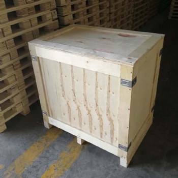 青島膠合板木箱用于索具設(shè)備類尺寸定制 出口免熏蒸包裝箱價(jià)格低