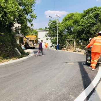 重慶酉陽(yáng)小區(qū)道路劃線 山區(qū)公路熱熔振蕩畫線施工公司