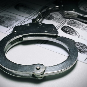 成都刑事辯護 【取保候?qū)徱荒甑狡诤蟆? /></td>
							</tr>
						</table>
						</div></td>
					<td valign=