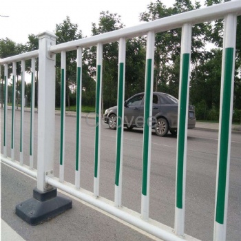 生產(chǎn)直售京式護(hù)欄，道路護(hù)欄，N型護(hù)欄，倒U式護(hù)欄，鋅鋼護(hù)欄