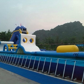 水上充氣闖關(guān)租售水上蹦床租售水上滑梯出租出售水上道具廠家定制租售