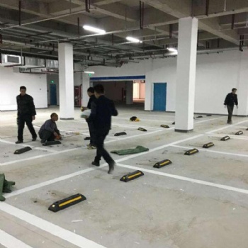 重慶熱熔劃線公司，停車位劃線，道路劃線，廠區(qū)劃線。