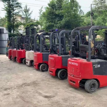 承接全國電動叉車業(yè)務買賣租賃都可以！
