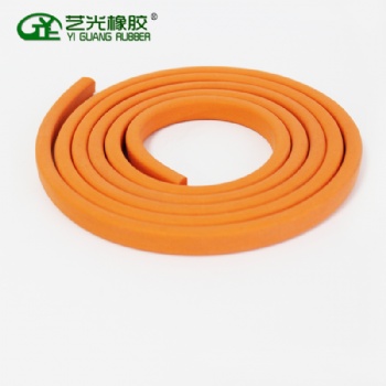 硅膠發(fā)泡條 食品級(jí)硅膠耐高溫防水密封耐油阻燃發(fā)泡條方形定制