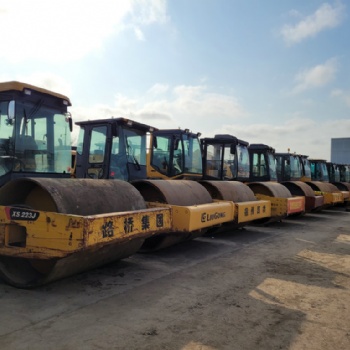 出售二手22噸振動(dòng)壓路機(jī)