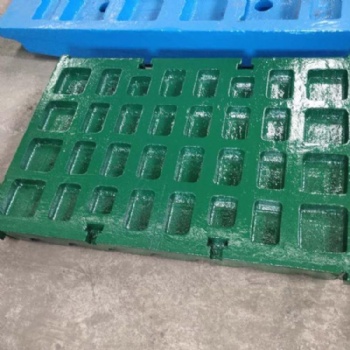廠家價格顎式破碎機配件 耐磨配件 機械設(shè)備配件