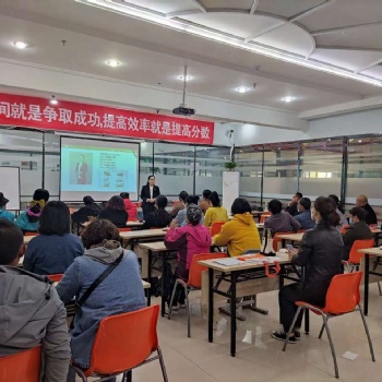 臨朐高考志愿填報就到同程學堂專業(yè)**一對一指導