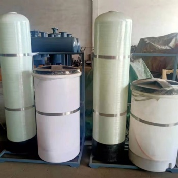 空氣能全自動軟水器 鍋爐暖通軟化水裝置 洗衣房軟化水設(shè)備