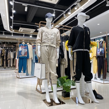 映唯INVOOT2021秋冬連衣裙品牌折扣女裝 廠家源實(shí)體店 網(wǎng)絡(luò)直播貨源