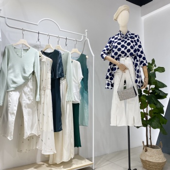 迪凱21夏品牌折扣女裝批發(fā) 直播品牌折扣女裝批發(fā)