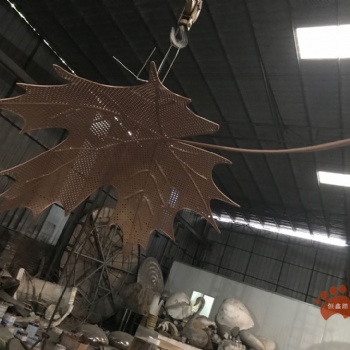 噴漆樹葉雕塑景觀藝術(shù)鏤空樹葉雕塑售樓部水景雕塑小品觸動人心