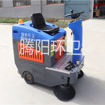 掃地車(chē)廠(chǎng)家產(chǎn)品貴與便宜的區(qū)別