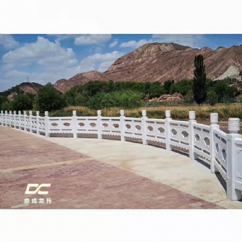 水泥護(hù)欄系列建材混凝土公園河道水庫(kù)預(yù)制橋市政道路防護(hù)欄桿景觀戶(hù)外