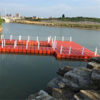 水上跳水平臺(tái)浮筒 組合式水上浮臺(tái) 魚塘垂釣平臺(tái)浮箱