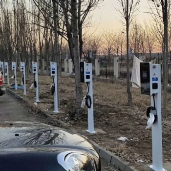 安裝一臺(tái)汽車充電樁需要多少錢
