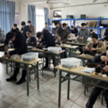 南寧低壓電工焊工證登高證新證復審，優質專業正規培訓