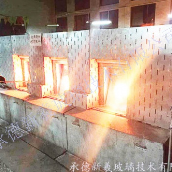 設(shè)計建造6噸無鉛水晶玻璃電熔爐