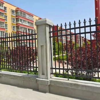 鋅鋼護(hù)欄花園圍欄空中花池護(hù)欄鐵藝庭院圍墻欄桿