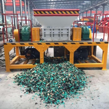 撕碎機 雙軸撕碎機 木材粉碎機 東弘金屬撕碎設(shè)備 多種物料用撕碎機