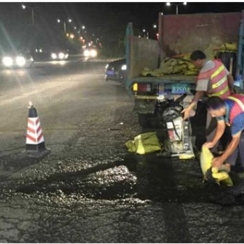陜西西安道路快速修補施工，臨潼水泥路面修補工程，渭南混凝土路面快速修補