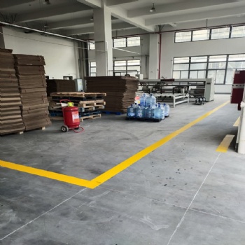 蘇州廠區(qū)車間室內地面畫線一米價格，太倉標志線施工，常熟工廠車道線