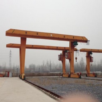 寧波市，碼頭大型行車 工程建筑行車回收拆除