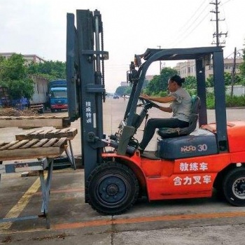 叉車證培訓，叉車司機培訓，考叉車證