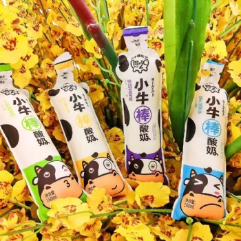 小牛棒酸奶生牛乳酸奶營養牛奶原味、草莓味、黃桃味、藍莓味 160ml*40支 代理批發 OME