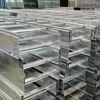 鍍鋅梯式電纜橋架可定尺切割